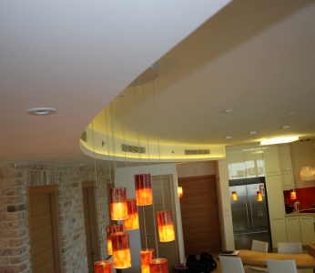 עיצוב דירת יוקרה, הנמכת גבס מעוגלת, עיצוב פנים ופנג שואי, ענבל קרקו