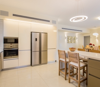 עיצוב מודרני ברחובות, תאורה במטבח ובדלפק האכילה, ענבל קרקו, עיצוב פנים ופנג שואי