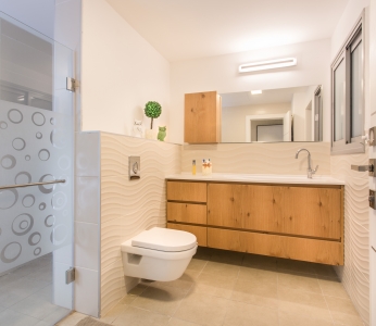 עיצוב מודרני ברחובות, מקלחת כללית, ענבל קרקו, עיצוב פנים ופנג שואי