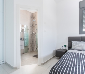 עיצוב מודרני ברחובות, הצצה אל חדר שינה הורים, ענבל קרקו, עיצוב פנים ופנג שואי