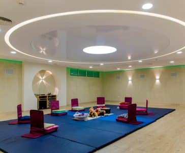 עיצוב אולם מדיטציה, אולם לשרינג, ענבל קרקו עיצוב פנים ופנג שואי