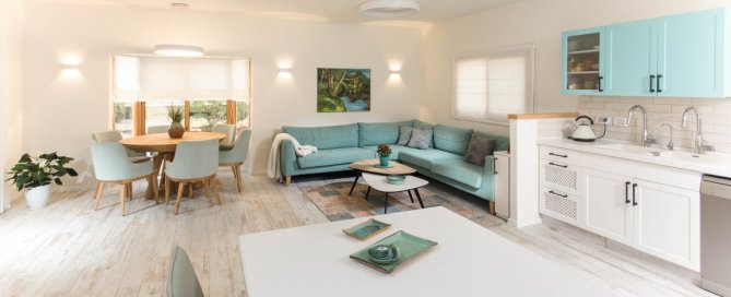 עיצוב פנים לבית בקיבוץ, מראה מכיוון האי במטבח, ענבל קרקו עיצוב פנים ופנג שואי