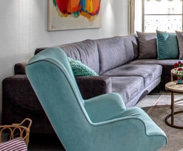 שיפוץ דירה ברחובות, תאורת קיר בטורקיז, ענבל קרקו עיצוב פנים ופנג שואי