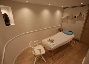 עיצוב קליניקה לרפלקסולוגיה, חלל הקליניקה, ענבל קרקו עיצוב פנים ופנג שואי